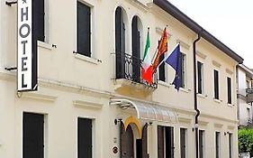Hotel Cris